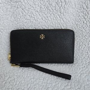 Tory Burch Emerson Wrap Around Zip Women's Wallet Wristlet Black